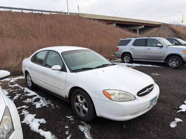 2003 Ford Taurus SE