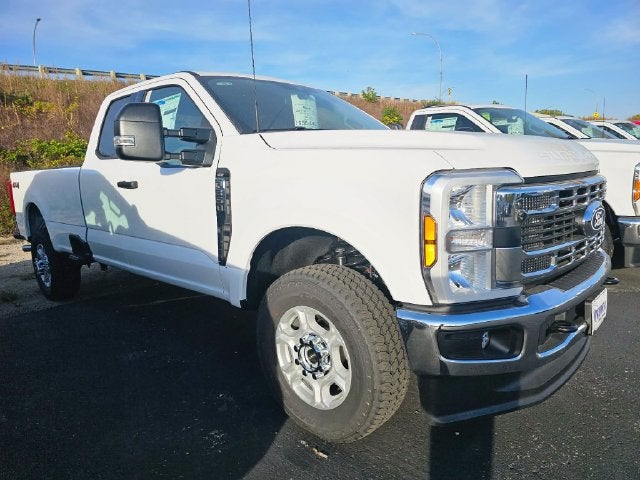 2027 Ford F-350SD XLT 613A