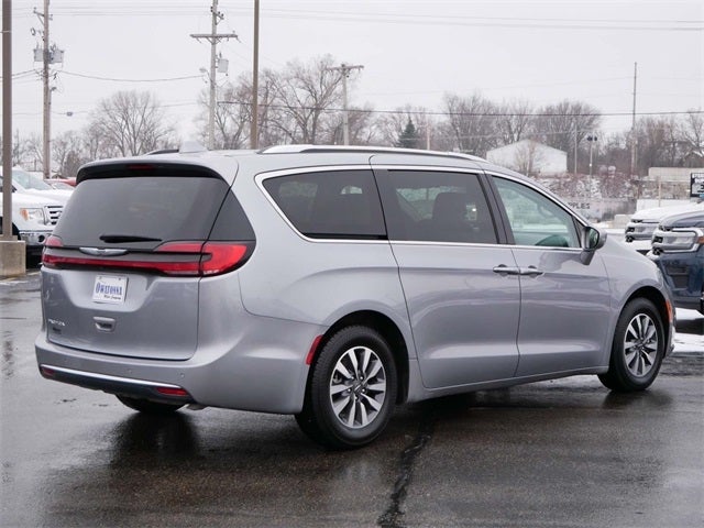 Used 2021 Chrysler Pacifica Touring L with VIN 2C4RC1BG1MR512084 for sale in Owatonna, Minnesota
