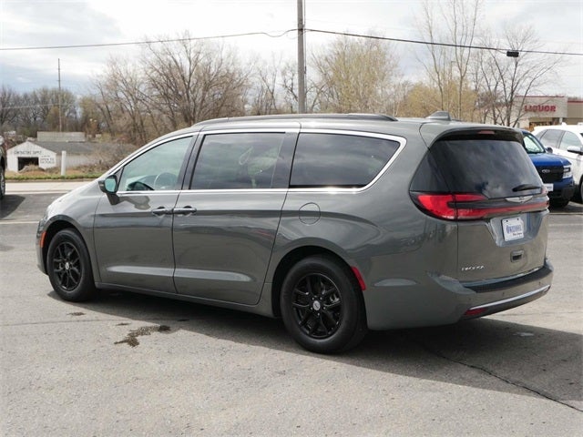 Used 2022 Chrysler Pacifica Touring L with VIN 2C4RC1BG2NR133211 for sale in Owatonna, Minnesota